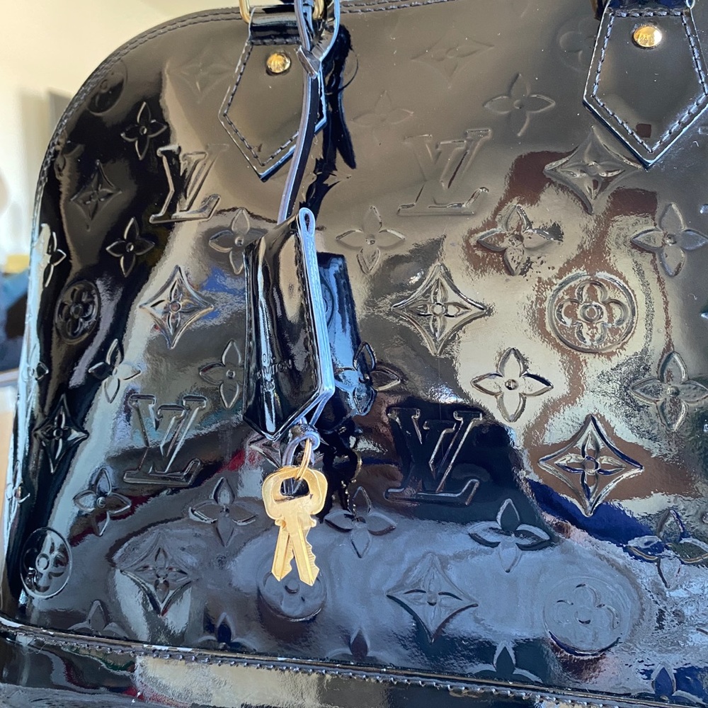 Louis Vuitton M91443 Alma PM Navy Blue Vernis Bag - Picture 14 of 16
